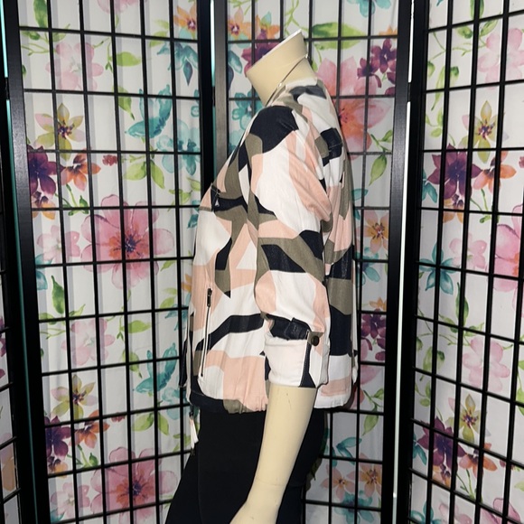 DKNY Geometric Jacket - Picture 4 of 13